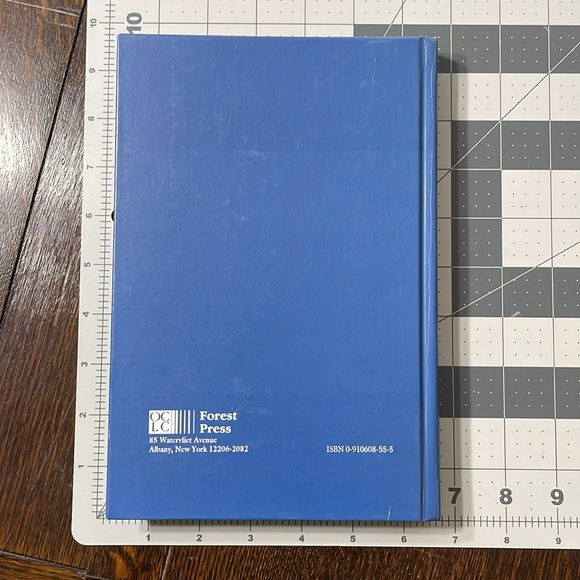 Dewey Decimal Classification, A Practical Guide by Louis May Chan c1996 - Picture 2 of 12